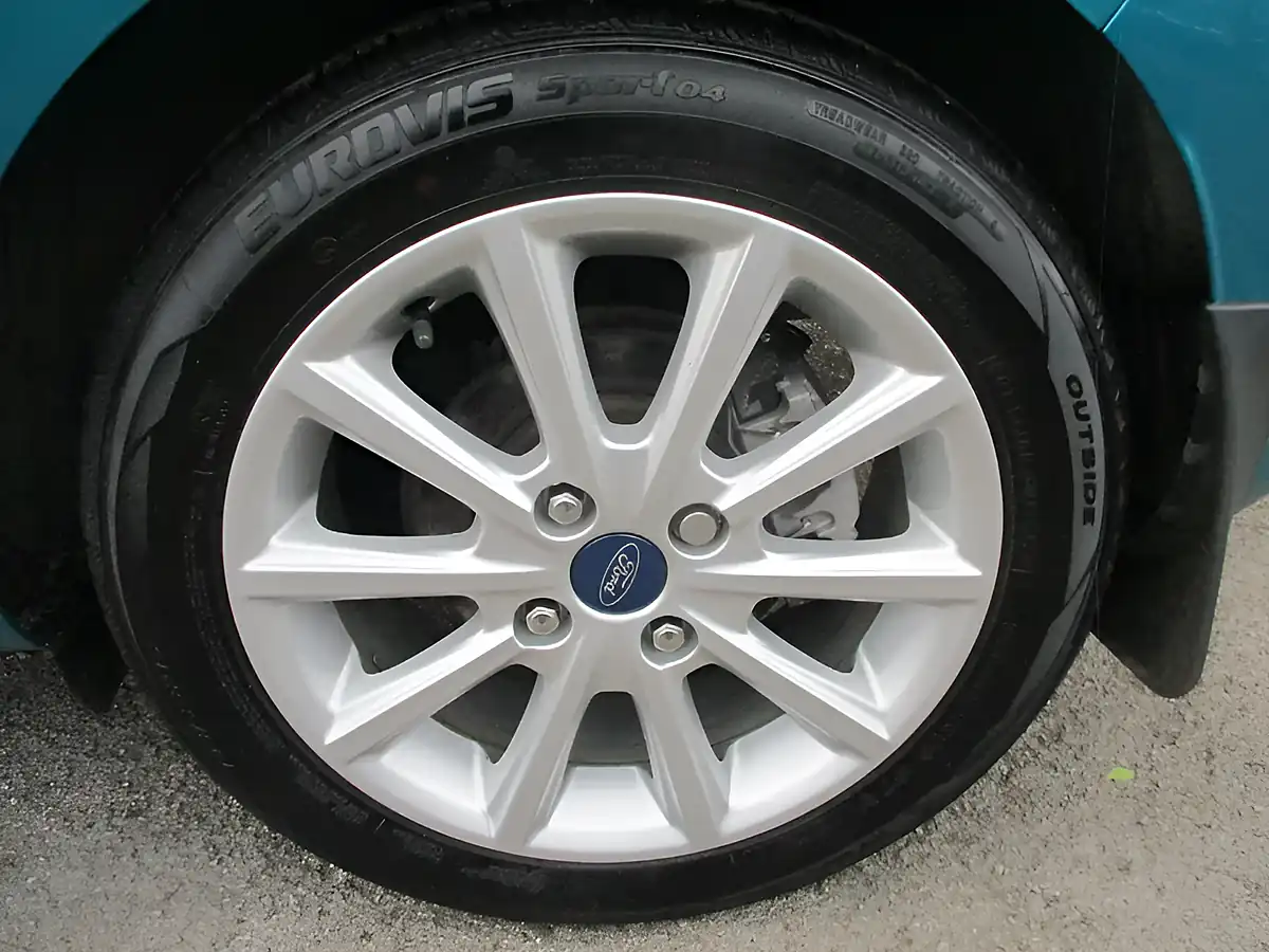 Used 2017 Ford Fiesta Titanium Blue - Interior and Exterior details 10