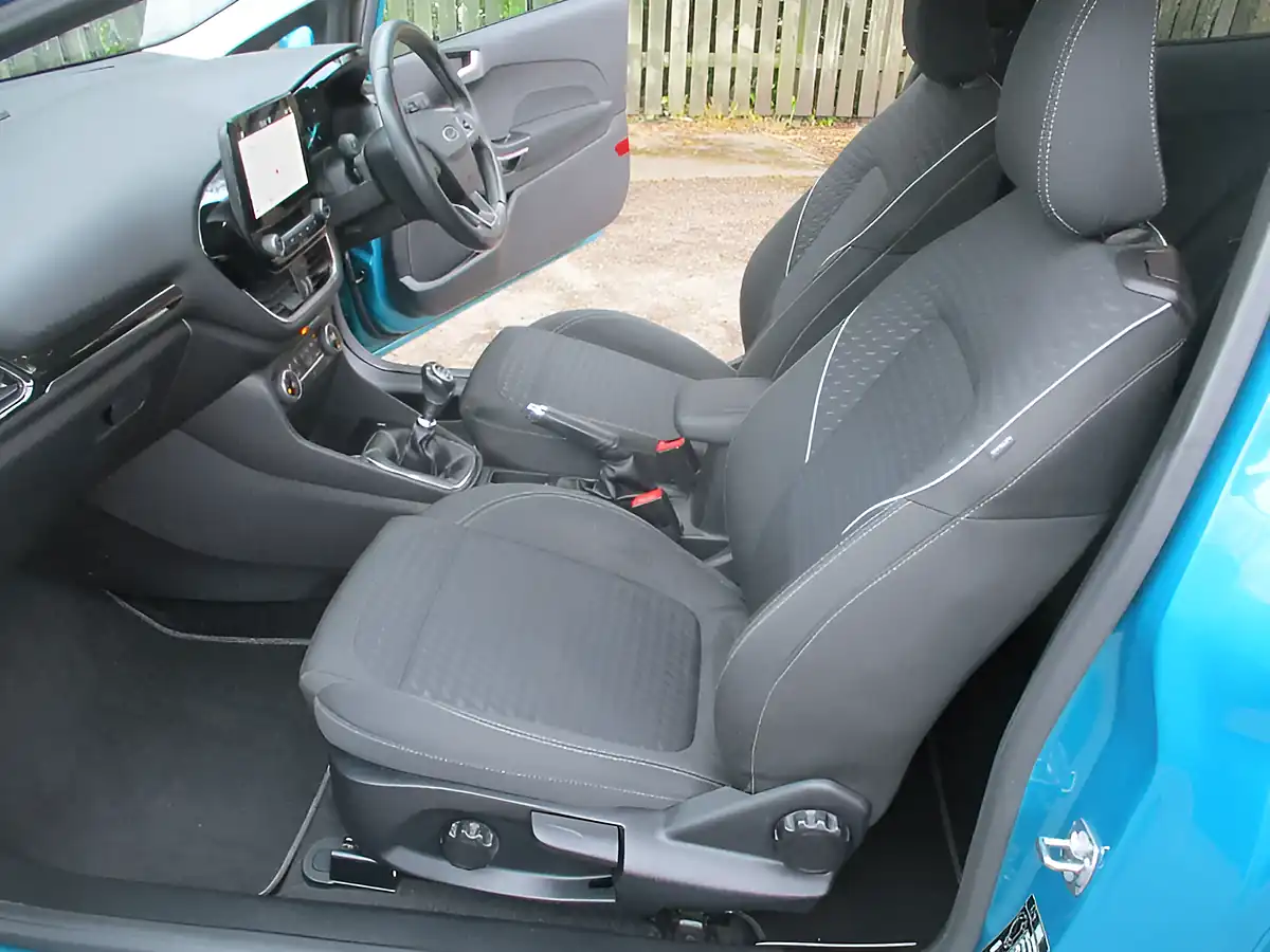 Used 2017 Ford Fiesta Titanium Blue - Interior and Exterior details 14