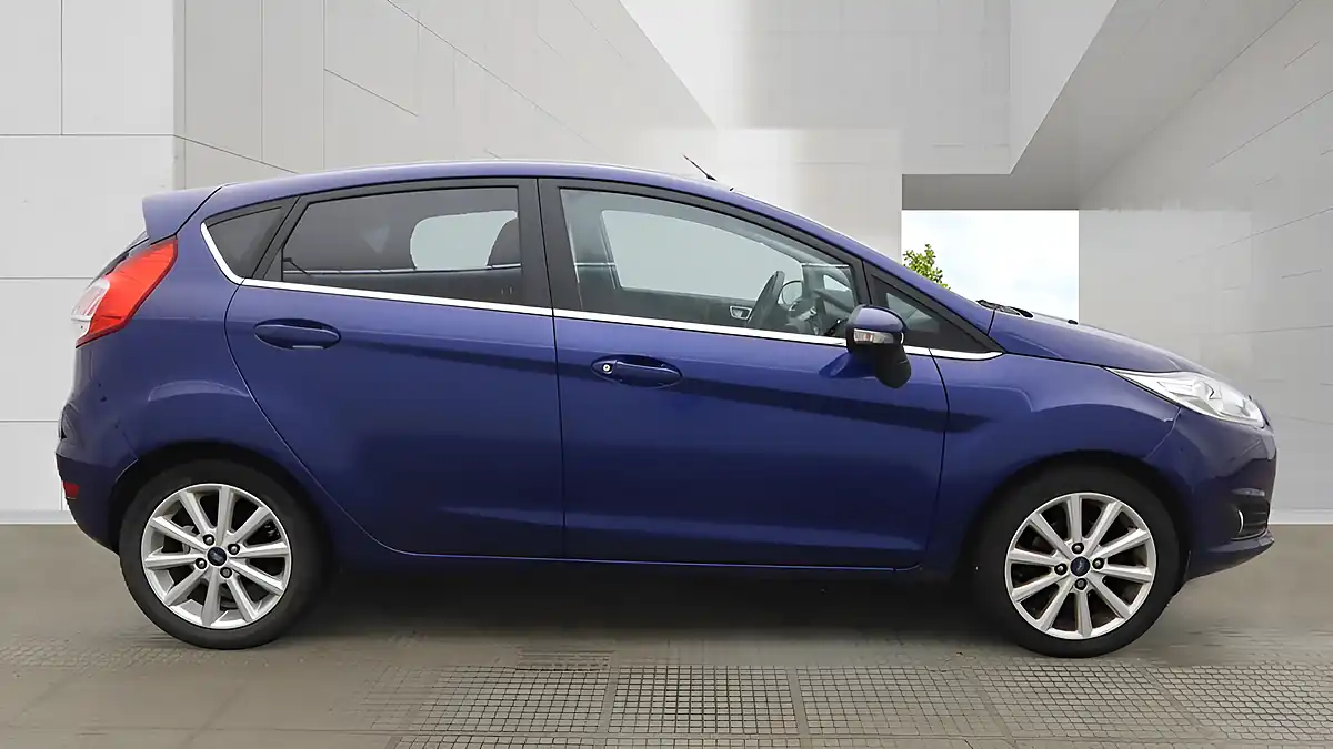 Used 2017 Ford Fiesta Titanium Blue - Interior and Exterior details 5