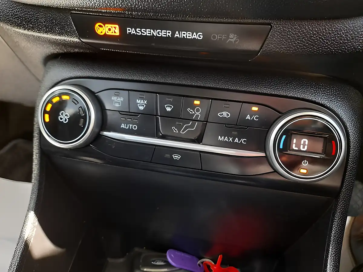 Used 2017 Ford Fiesta Titanium Blue - Interior and Exterior details 17