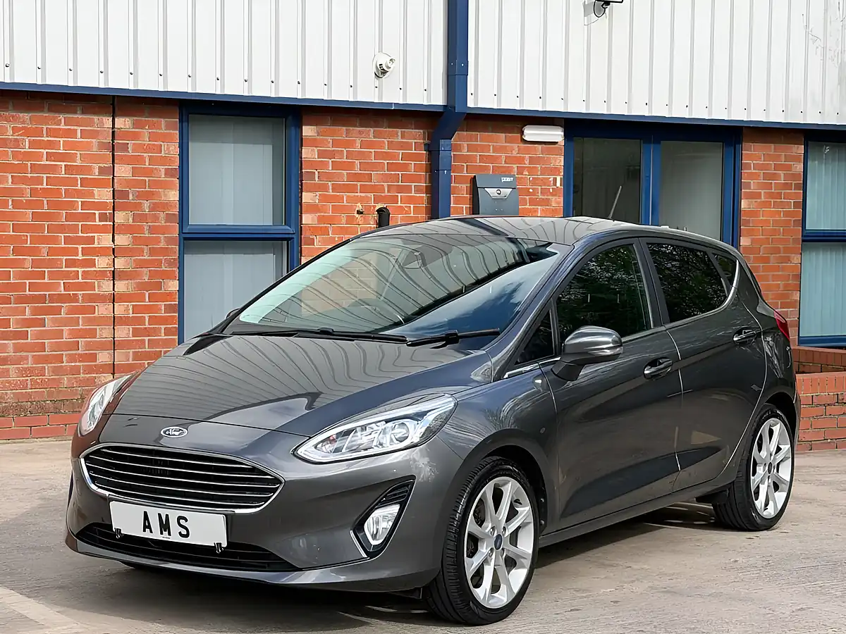 Used 2017 Ford Fiesta Titanium Grey - Front View