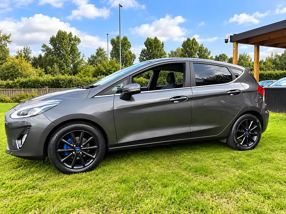 Used 2017 Ford Fiesta Titanium Magnetic Grey - Interior and Exterior details 5