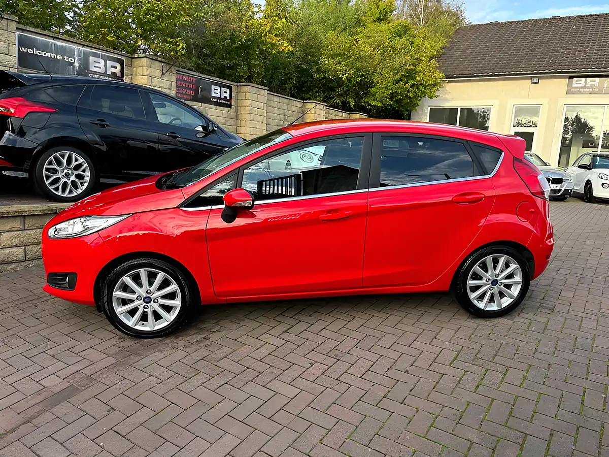 Used 2017 Ford Fiesta Titanium Red - Interior and Exterior details 5