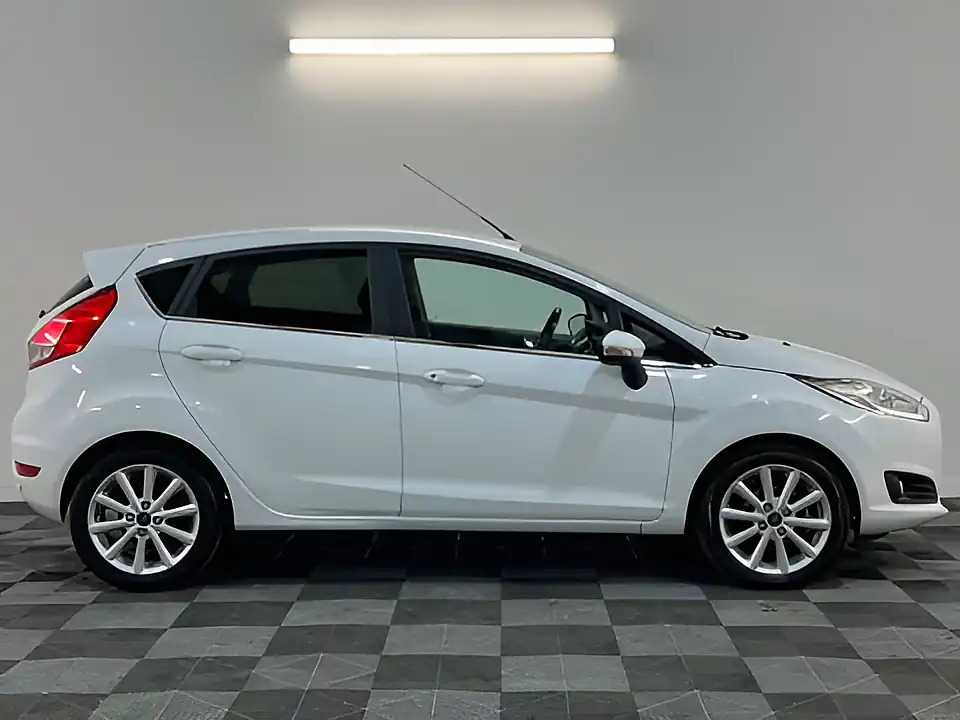Used 2017 Ford Fiesta Titanium White - Interior and Exterior details 2