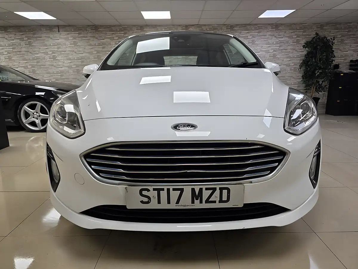 Used 2017 Ford Fiesta Titanium White - Interior and Exterior details 10