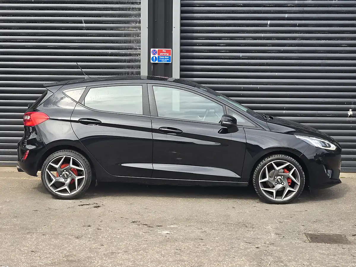 Used 2017 Ford Fiesta Zetec Black - Interior and Exterior details 10