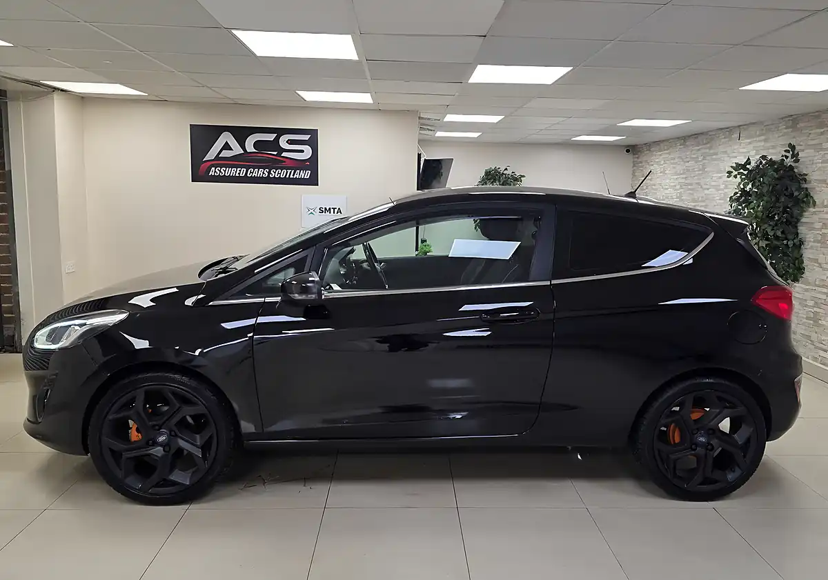 Used 2017 Ford Fiesta Zetec Black - Interior and Exterior details 5