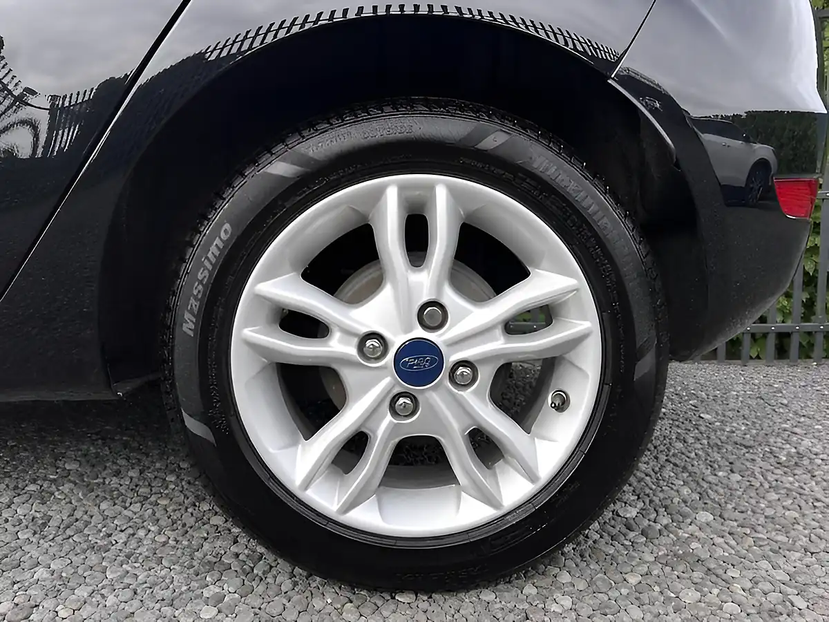 Used 2017 Ford Fiesta Zetec Black - Interior and Exterior details 10
