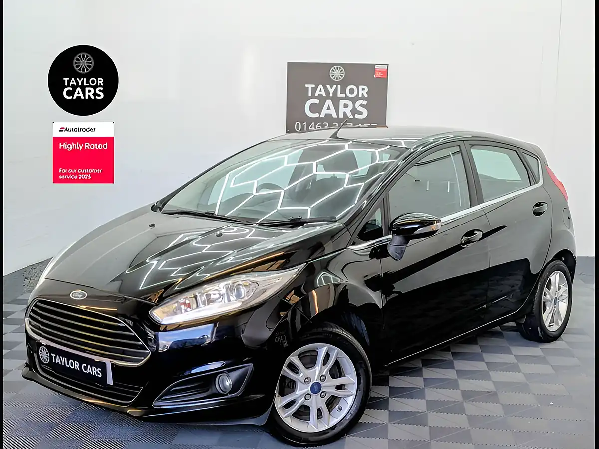 Used 2017 Ford Fiesta Zetec Black - Front View