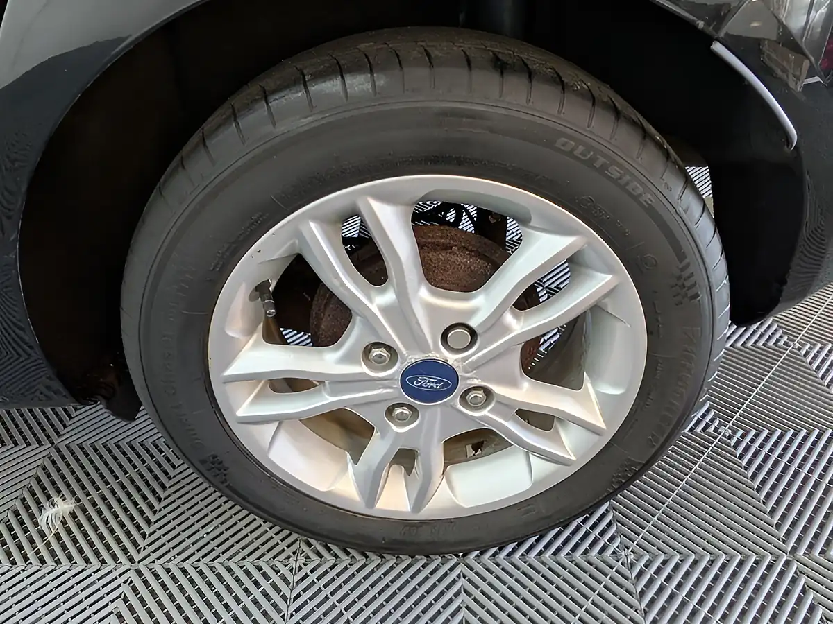 Used 2017 Ford Fiesta Zetec Black - Interior and Exterior details 19
