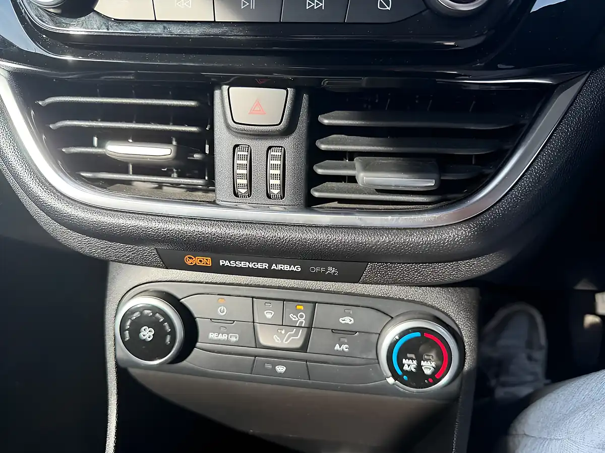 Used 2017 Ford Fiesta Zetec Black - Interior and Exterior details 5