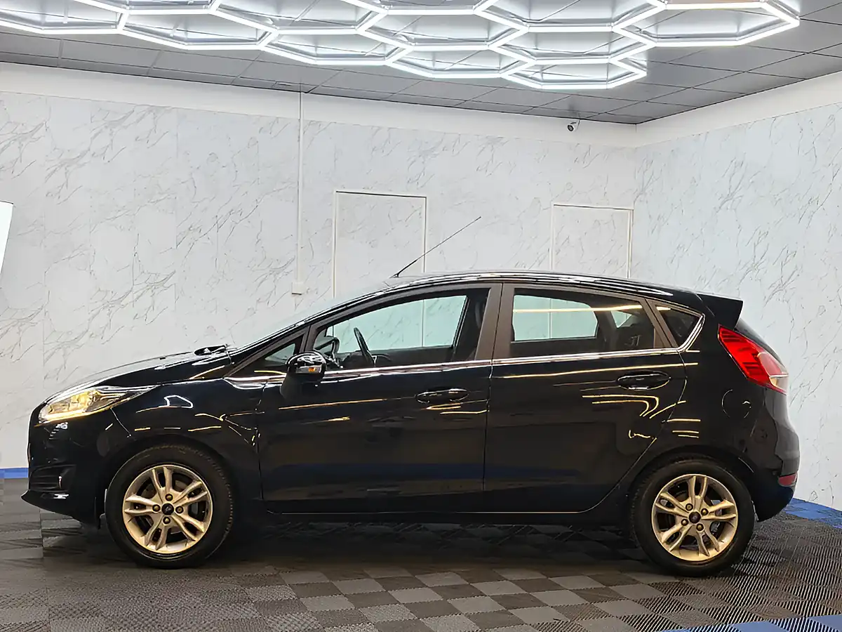 Used 2017 Ford Fiesta Zetec Black - Interior and Exterior details 8