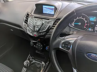 Used 2017 Ford Fiesta Zetec Blue - Interior and Exterior details 10