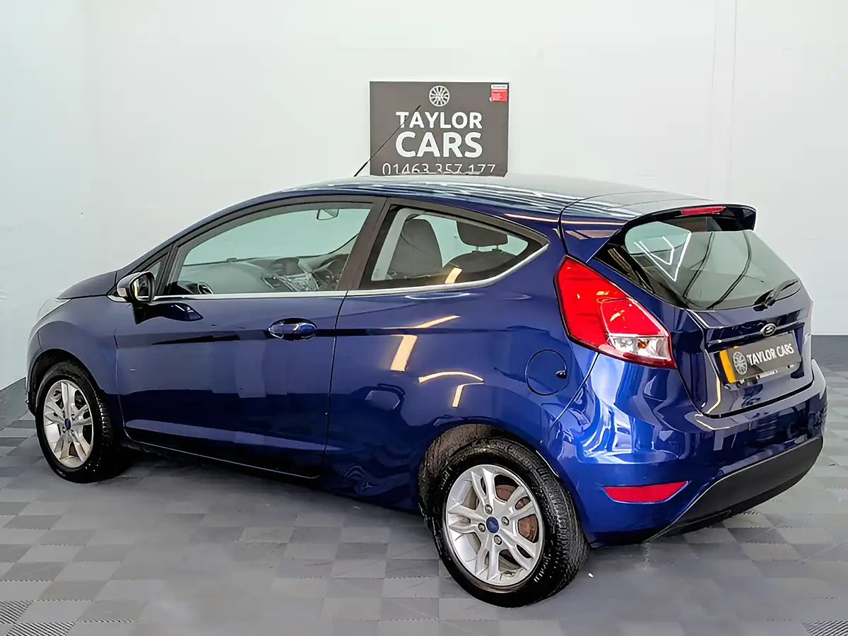 Used 2017 Ford Fiesta Zetec Blue - Interior and Exterior details 8
