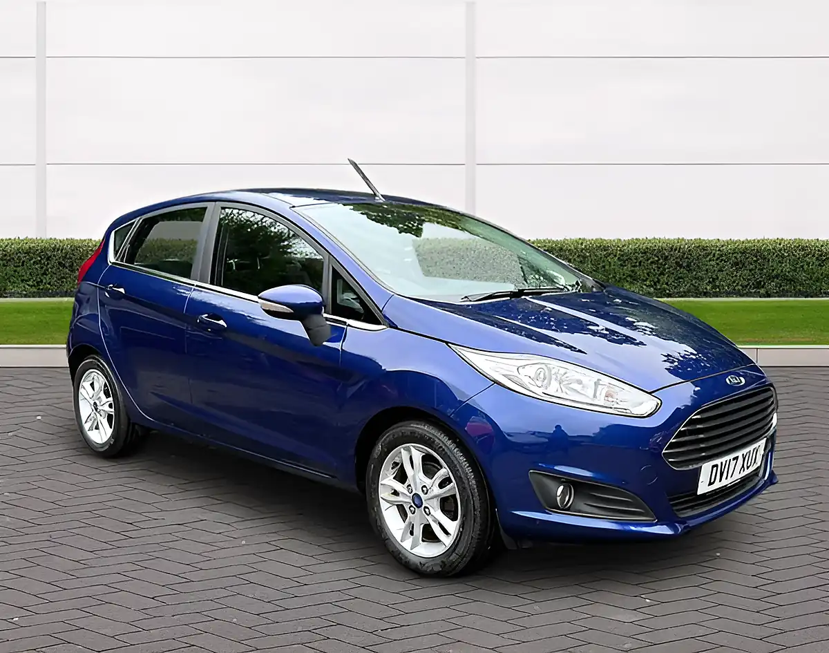 Used 2017 Ford Fiesta Zetec Blue - Front View