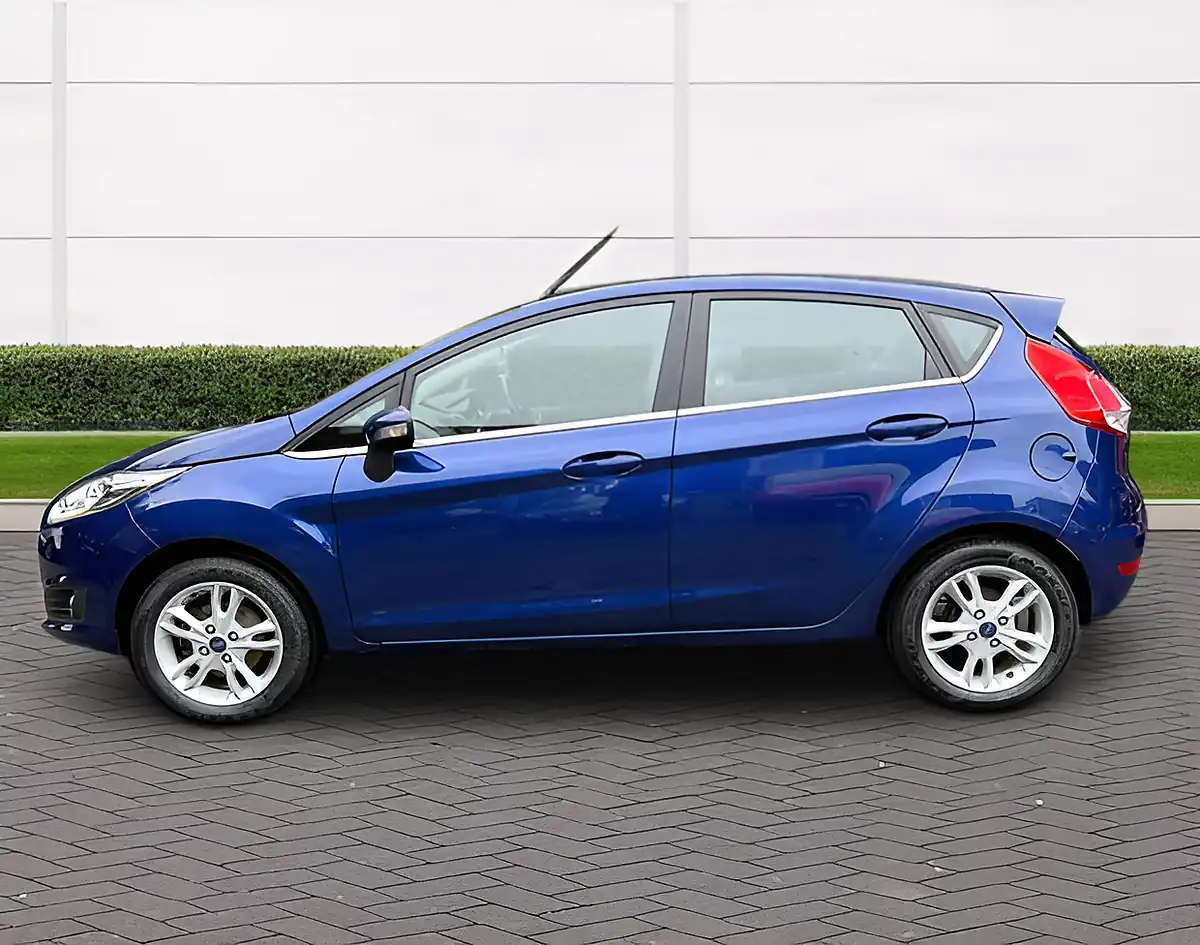 Used 2017 Ford Fiesta Zetec Blue - Interior and Exterior details 6