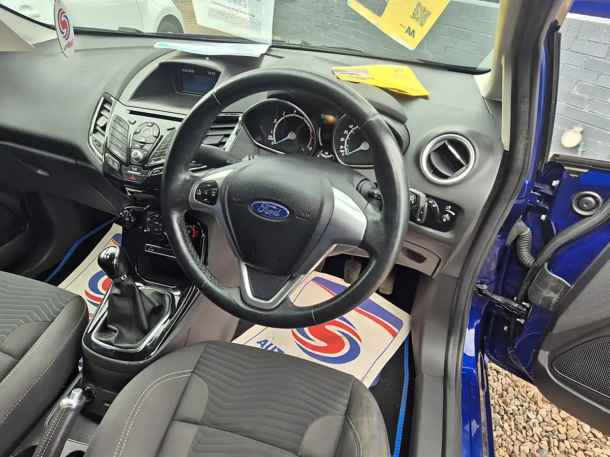 Used 2017 Ford Fiesta Zetec Blue - Interior and Exterior details 10
