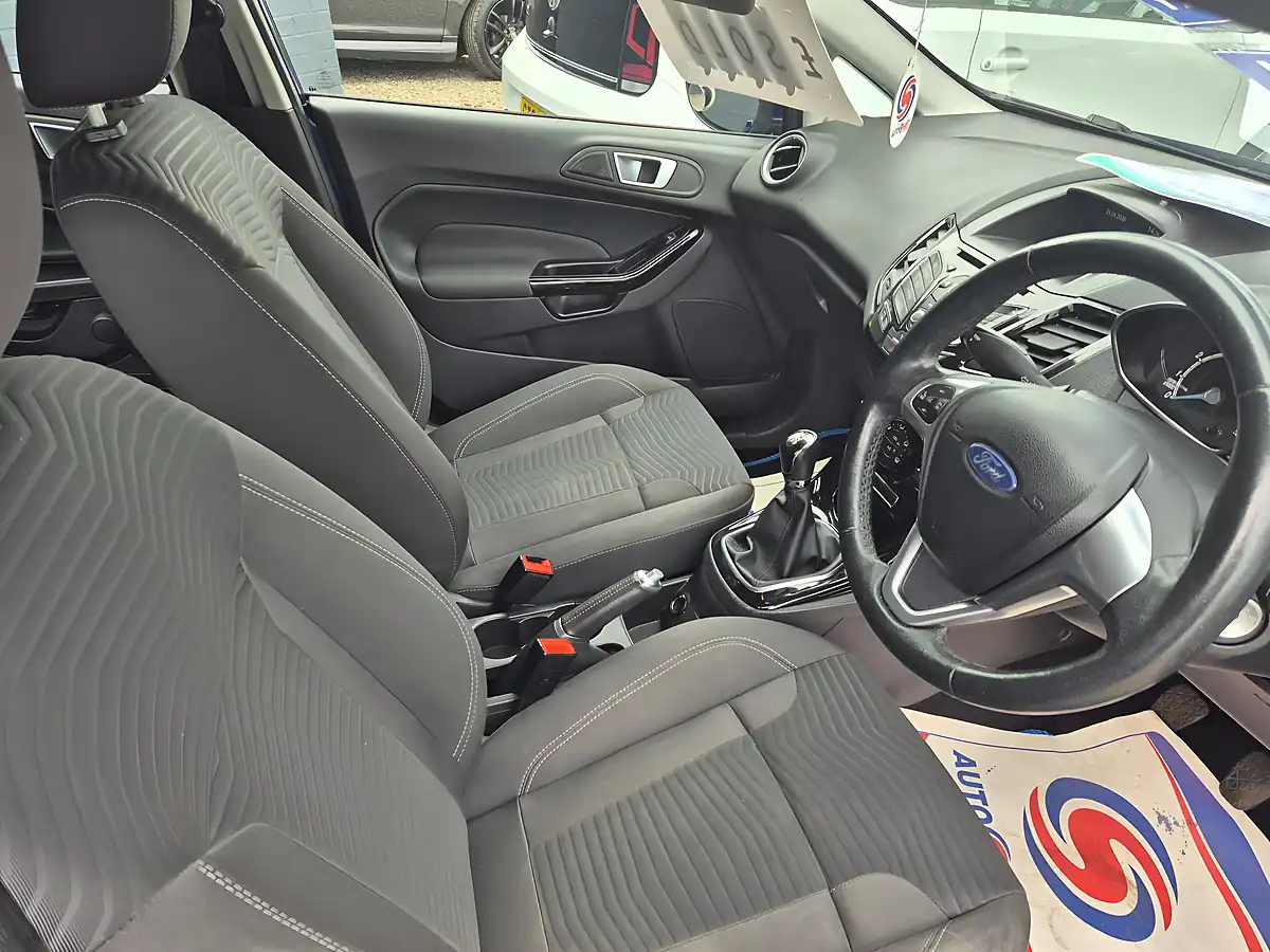 Used 2017 Ford Fiesta Zetec Blue - Interior and Exterior details 9