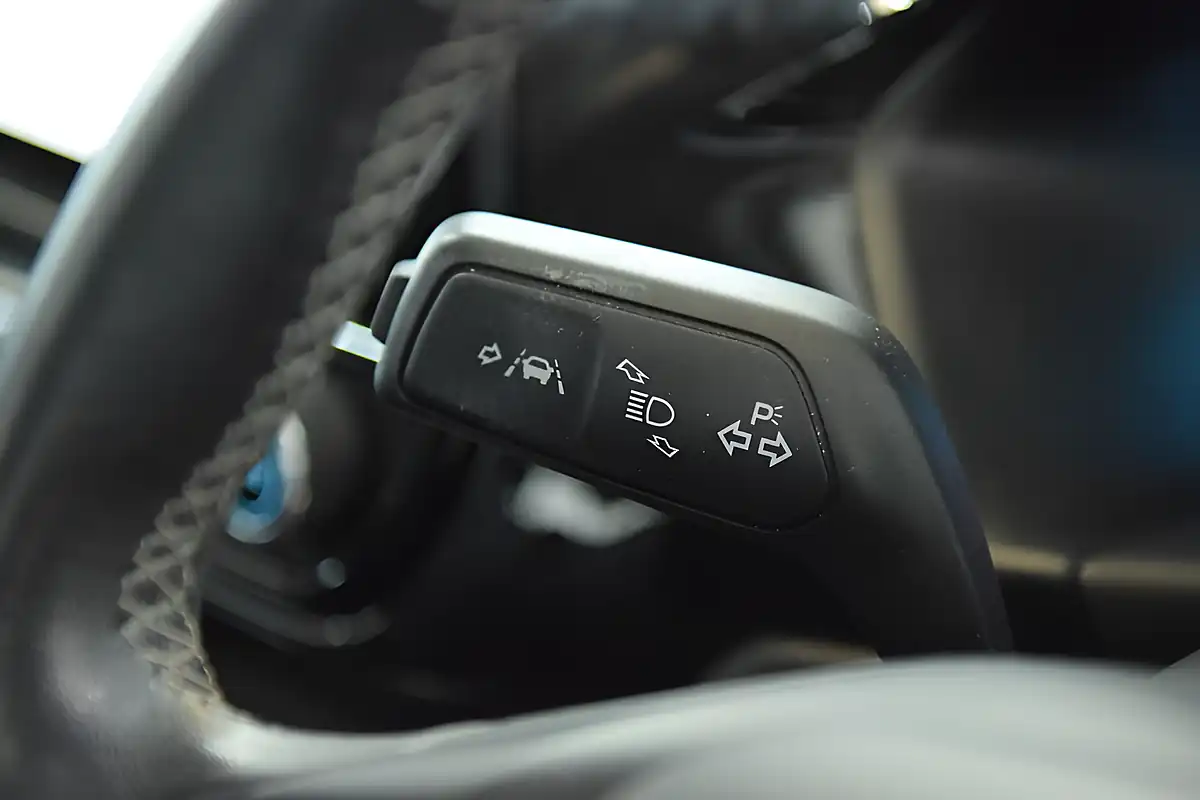 Used 2017 Ford Fiesta Zetec Blue - Interior and Exterior details 11