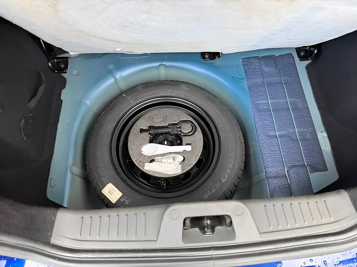 Used 2017 Ford Fiesta Zetec Blue - Interior and Exterior details 20