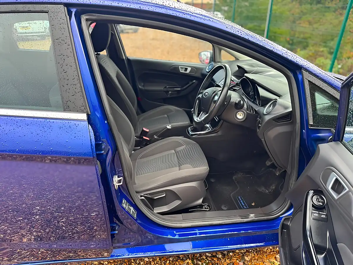 Used 2017 Ford Fiesta Zetec Blue - Interior and Exterior details 5