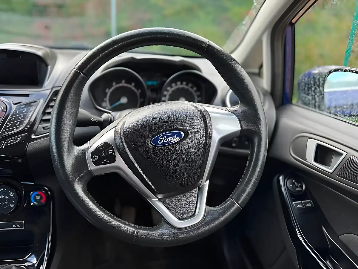 Used 2017 Ford Fiesta Zetec Blue - Interior and Exterior details 7