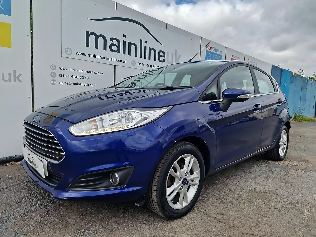 Used 2017 Ford Fiesta Zetec Blue - Interior and Exterior details 4