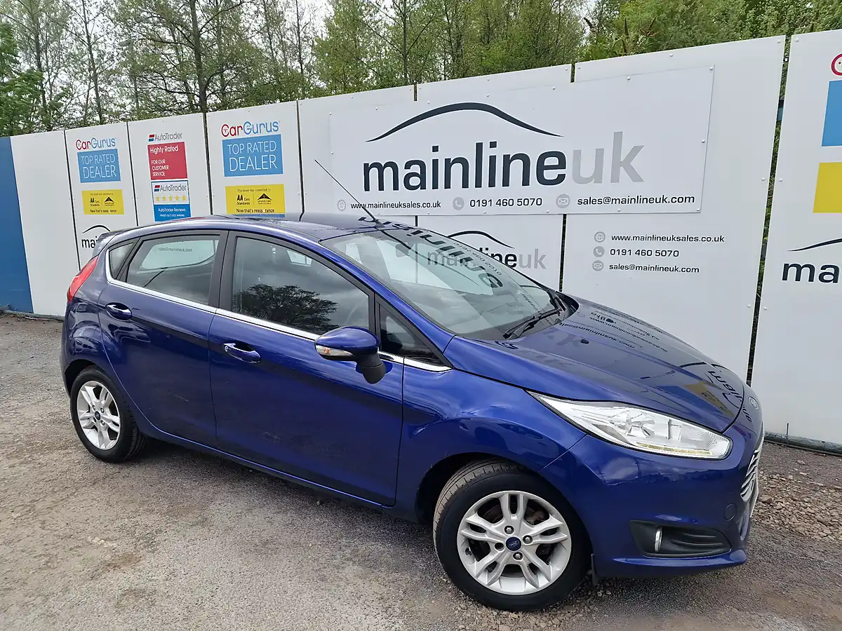 Used 2017 Ford Fiesta Zetec Blue - Interior and Exterior details 6