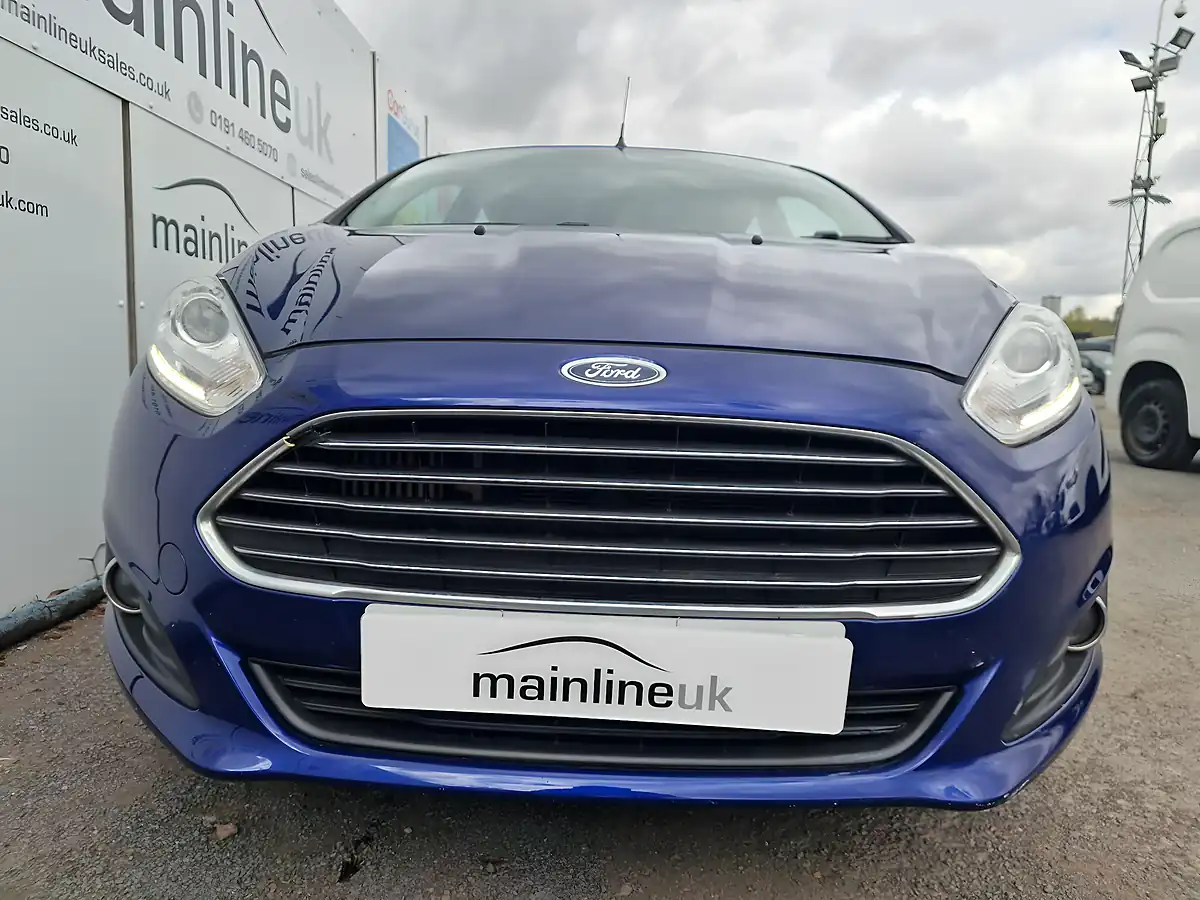 Used 2017 Ford Fiesta Zetec Blue - Interior and Exterior details 7