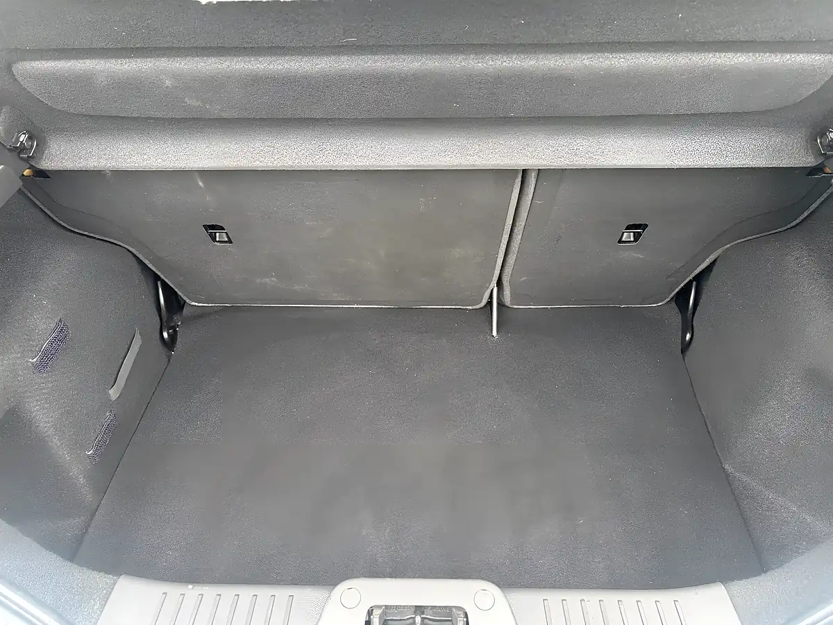 Used 2017 Ford Fiesta Zetec Frozen White - Interior and Exterior details 14