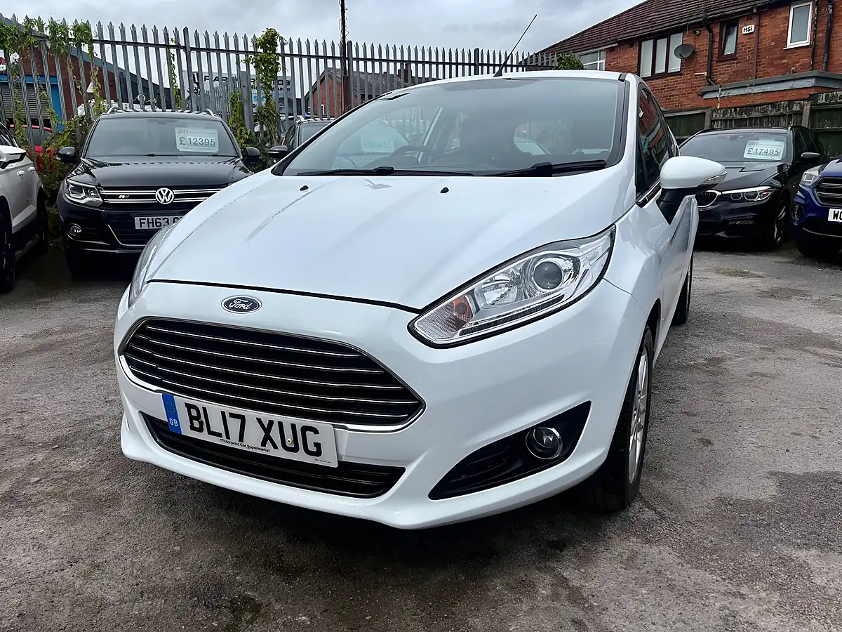 Used 2017 Ford Fiesta Zetec Frozen White - Interior and Exterior details 3