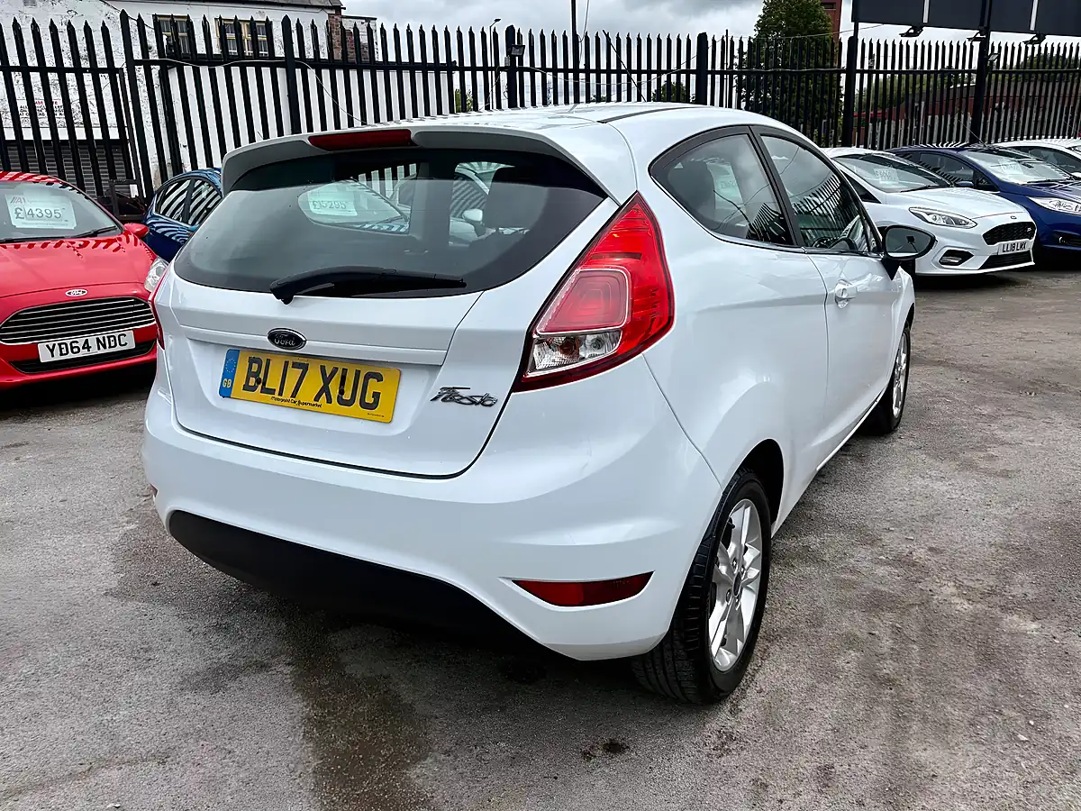 Used 2017 Ford Fiesta Zetec Frozen White - Interior and Exterior details 4