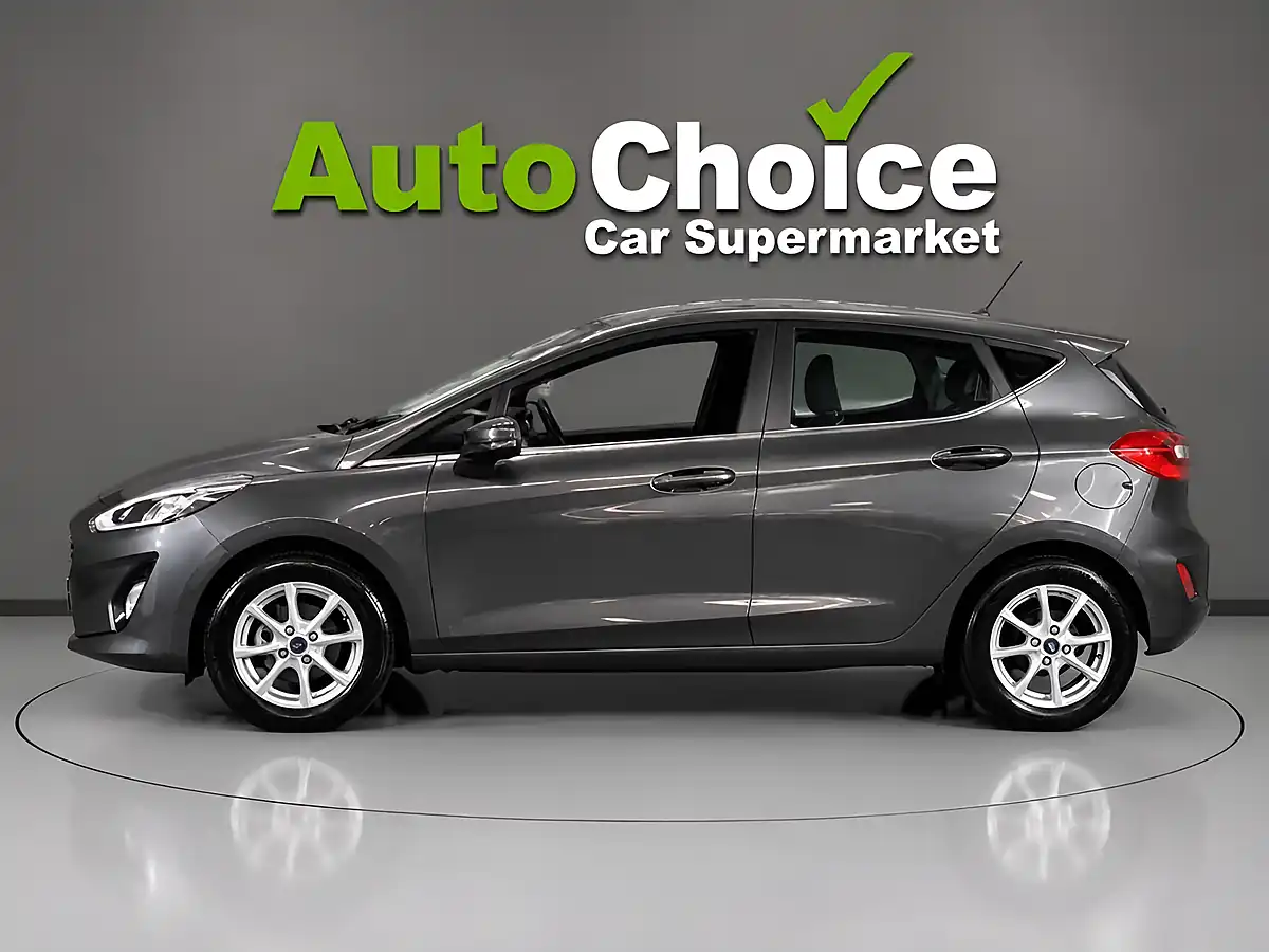 Used 2017 Ford Fiesta Zetec Grey - Interior and Exterior details 4