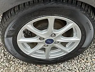 Used 2017 Ford Fiesta Zetec Grey - Interior and Exterior details 14