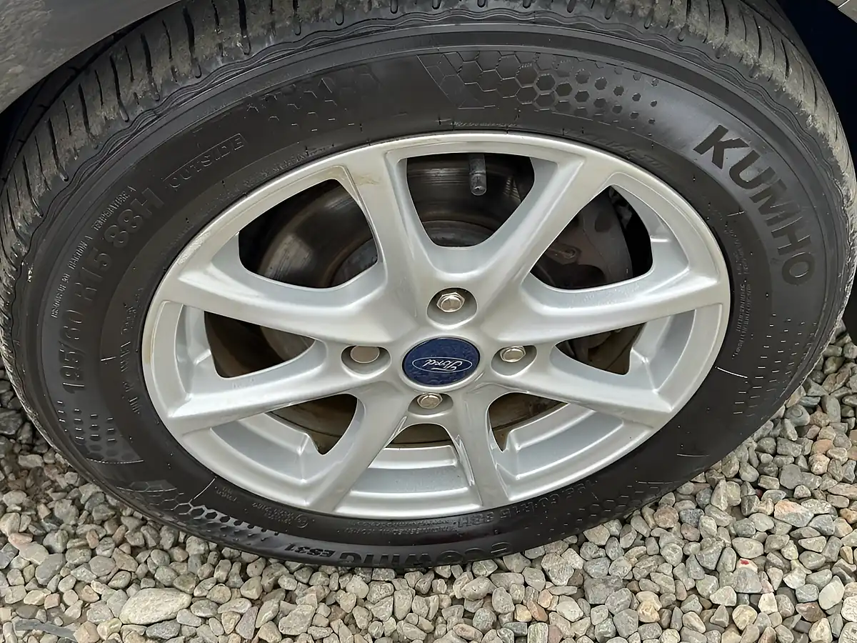 Used 2017 Ford Fiesta Zetec Grey - Interior and Exterior details 15