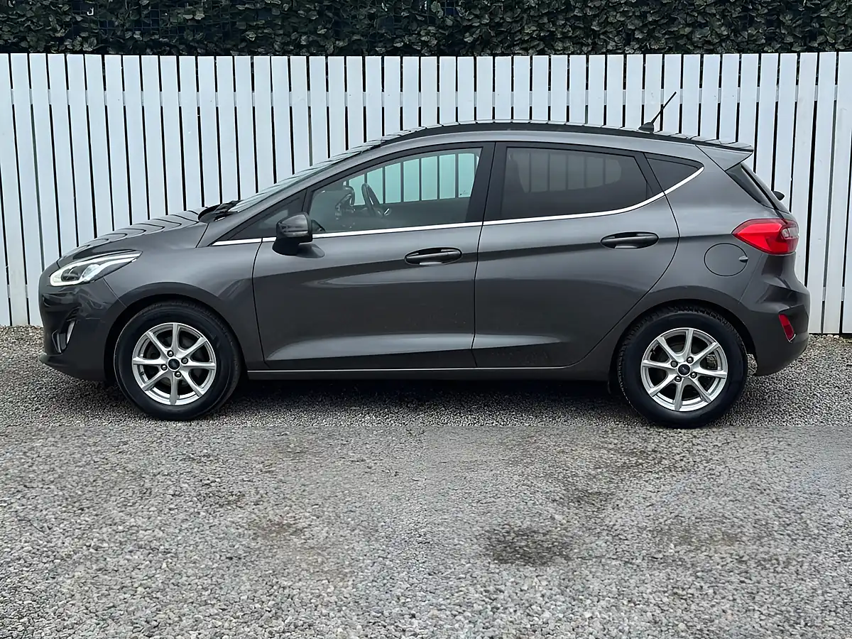 Used 2017 Ford Fiesta Zetec Grey - Interior and Exterior details 7