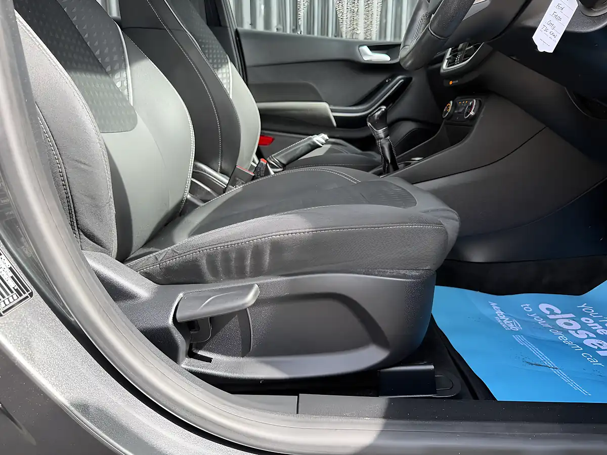 Used 2017 Ford Fiesta Zetec Grey - Interior and Exterior details 11