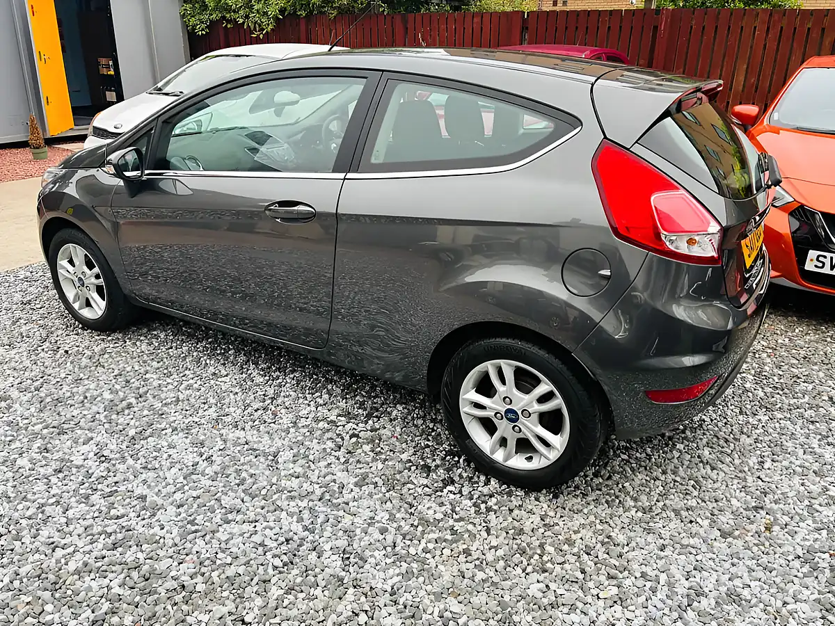 Used 2017 Ford Fiesta Zetec Grey - Interior and Exterior details 14