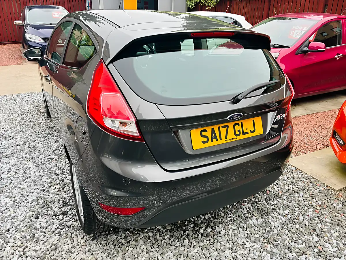 Used 2017 Ford Fiesta Zetec Grey - Interior and Exterior details 8