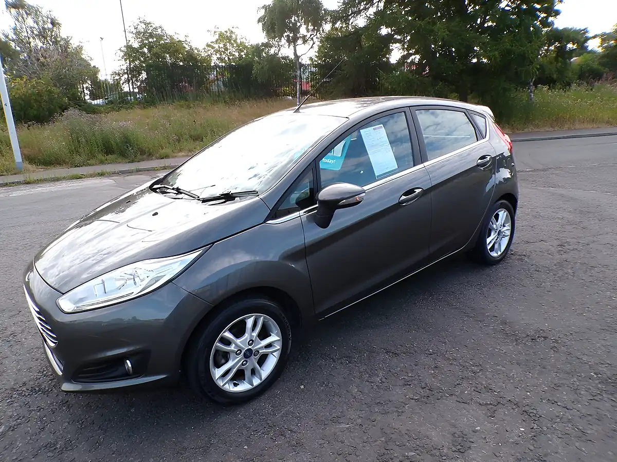 Used 2017 Ford Fiesta Zetec Grey - Interior and Exterior details 12