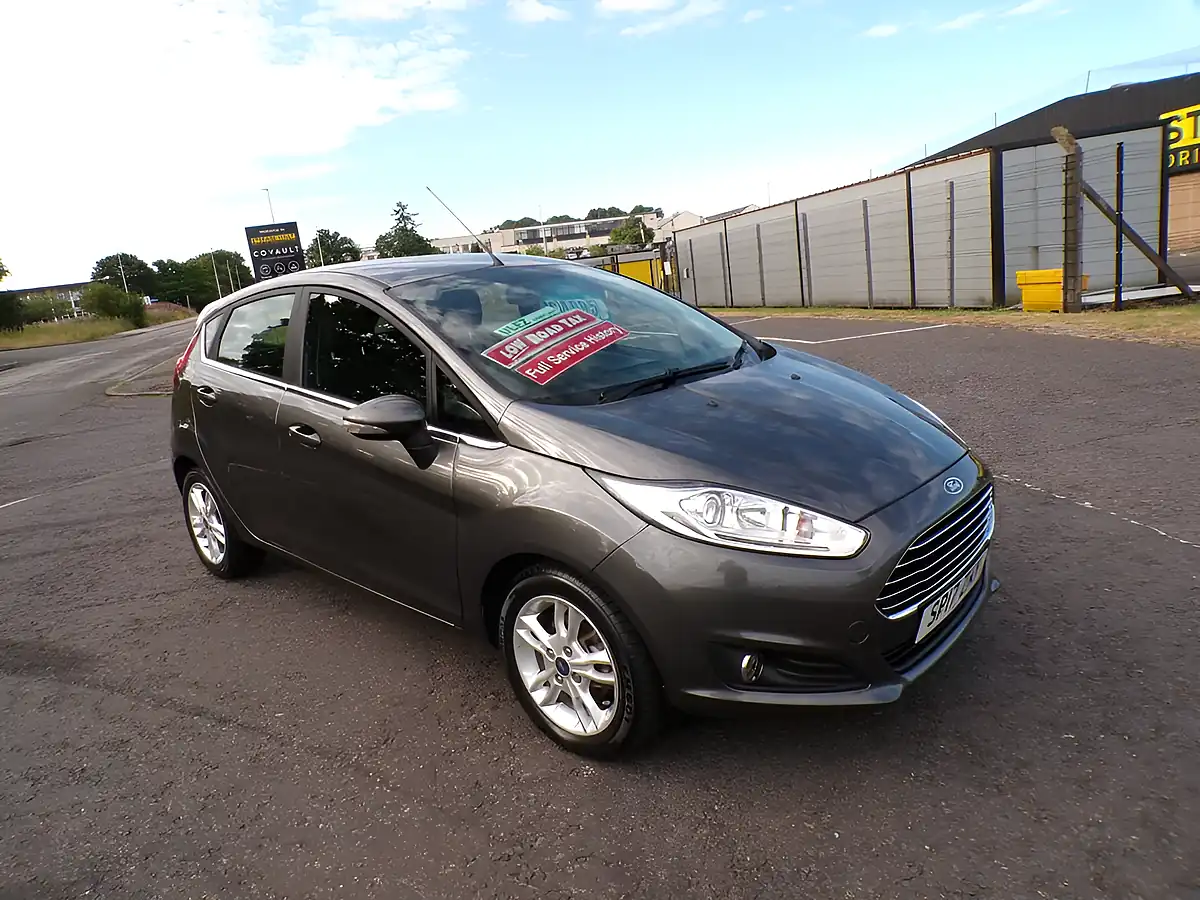 Used 2017 Ford Fiesta Zetec Grey - Interior and Exterior details 15