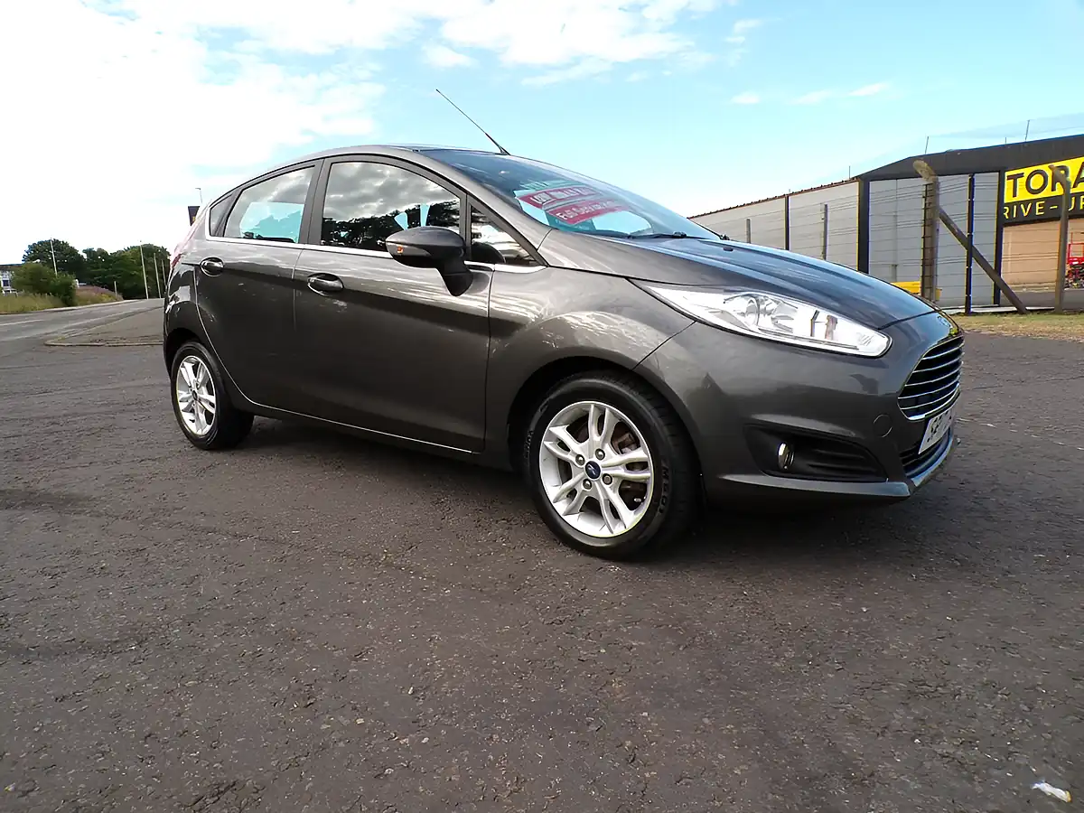 Used 2017 Ford Fiesta Zetec Grey - Interior and Exterior details 16