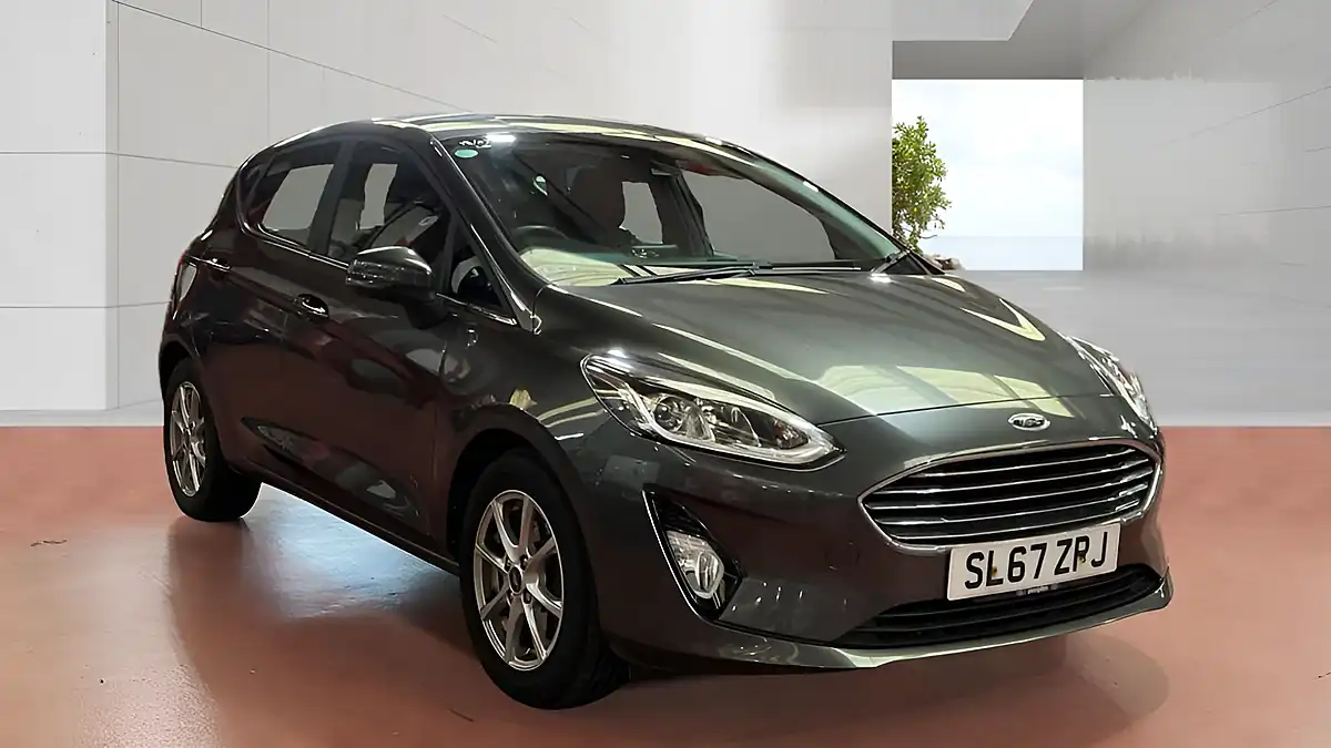 Used 2017 Ford Fiesta Zetec Grey - Front View