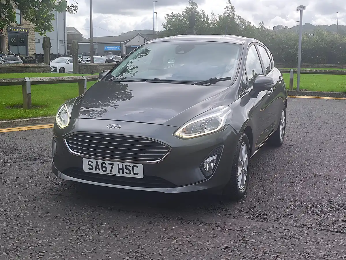 Used 2017 Ford Fiesta Zetec Grey - Interior and Exterior details 5