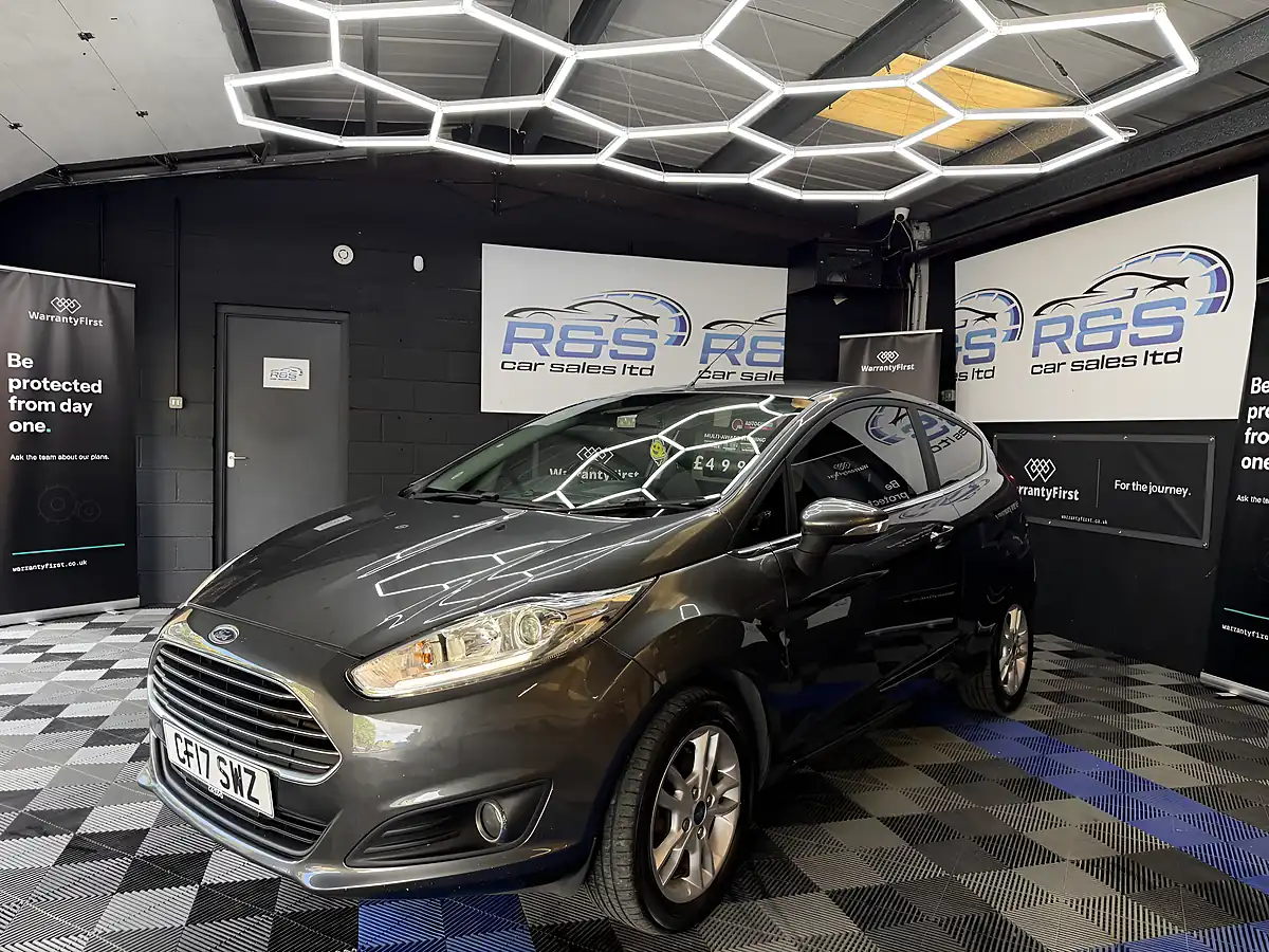 Used 2017 Ford Fiesta Zetec Grey - Interior and Exterior details 10