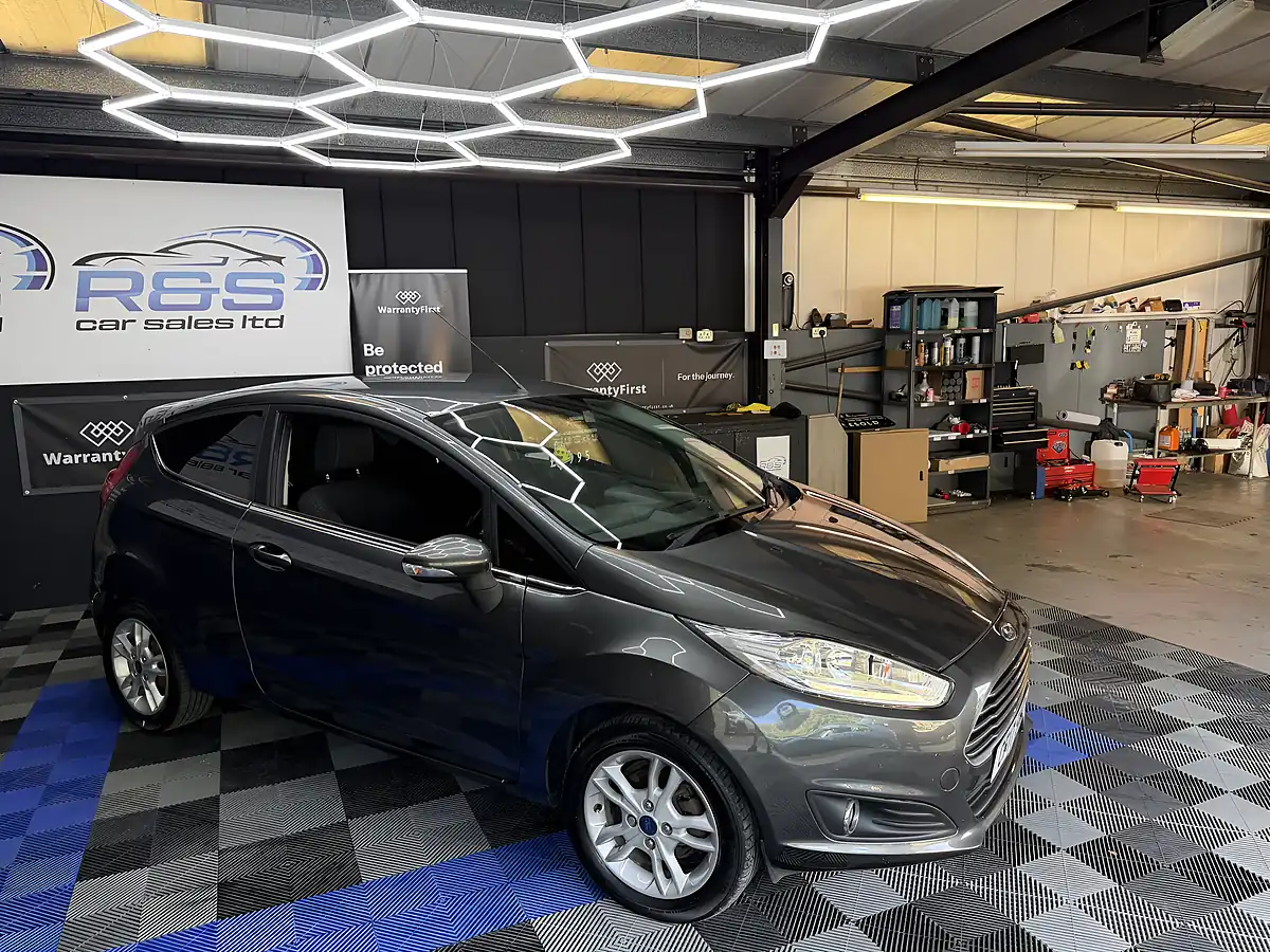 Used 2017 Ford Fiesta Zetec Grey - Interior and Exterior details 12