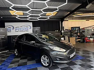 Used 2017 Ford Fiesta Zetec Grey - Interior and Exterior details 5