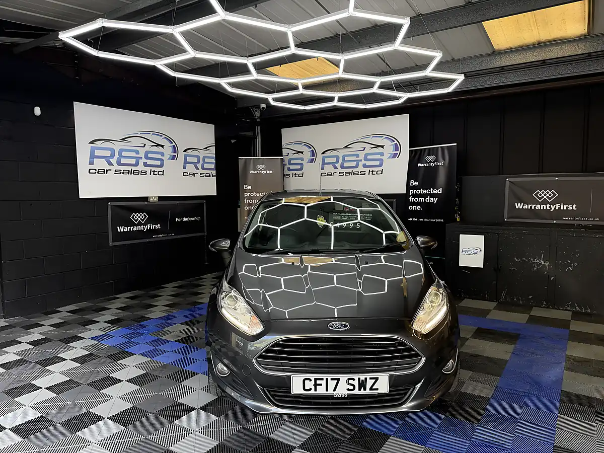 Used 2017 Ford Fiesta Zetec Grey - Interior and Exterior details 7
