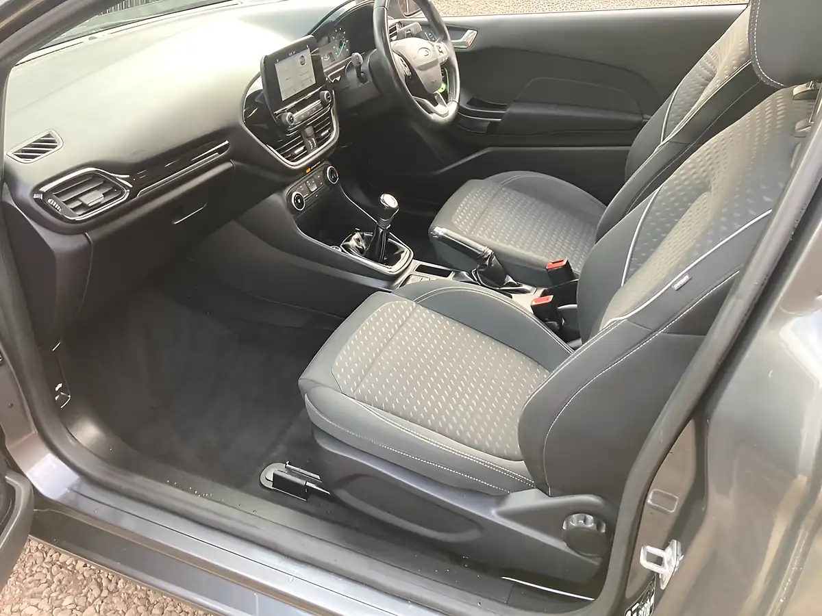 Used 2017 Ford Fiesta Zetec Grey - Interior and Exterior details 7