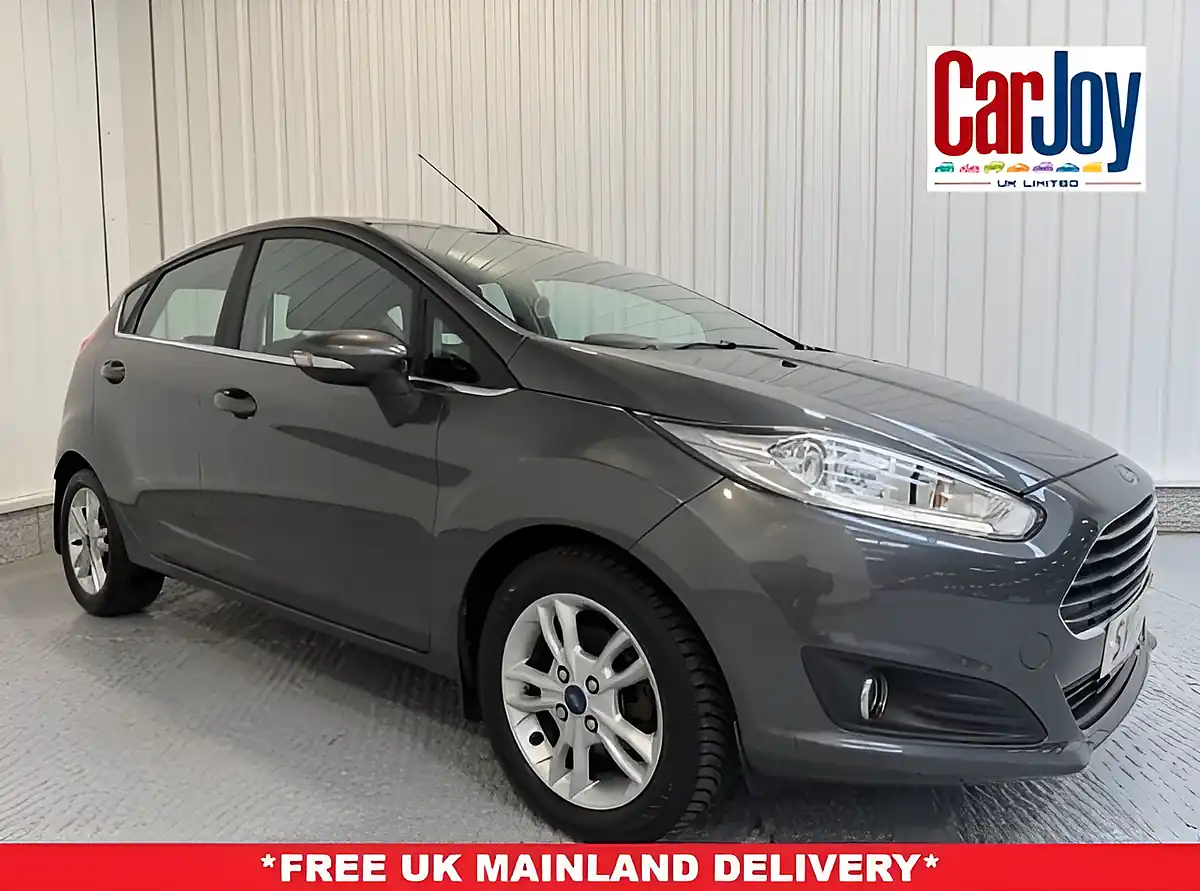 Used 2017 Ford Fiesta Zetec Magnetic Grey - Front View